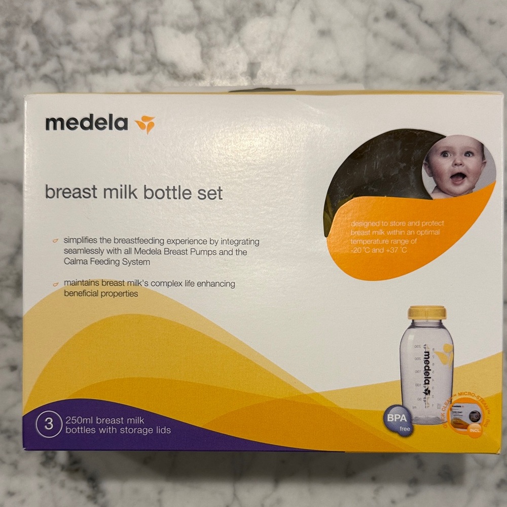 BNIB Medela Breast Milk Bottle Set 250ml (x3 bottles)